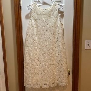 ▪️LOFT IVORY FLORAL LACE DRESS